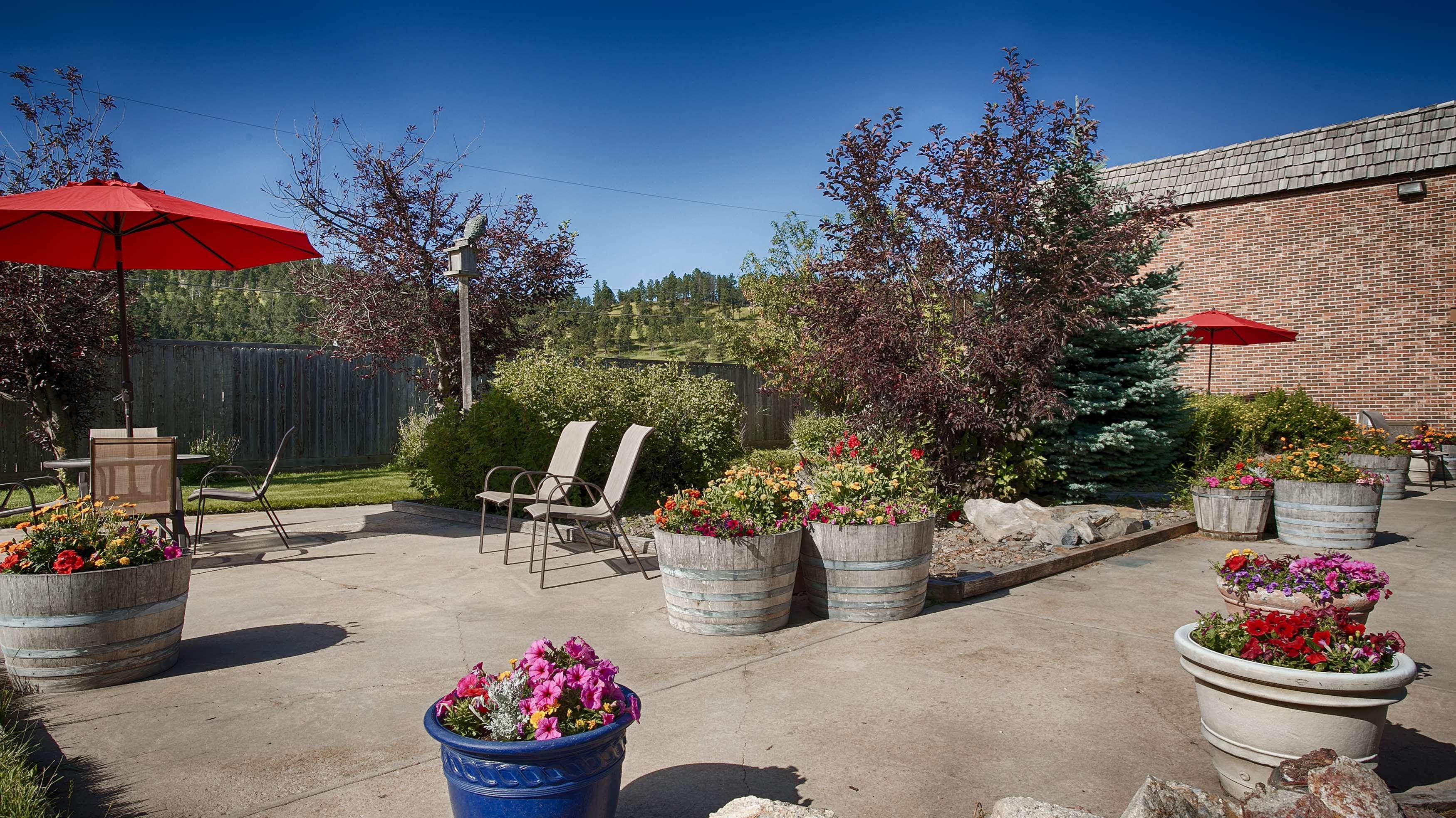 Best Western Golden Spike Inn & Suites Hill City Exterior photo