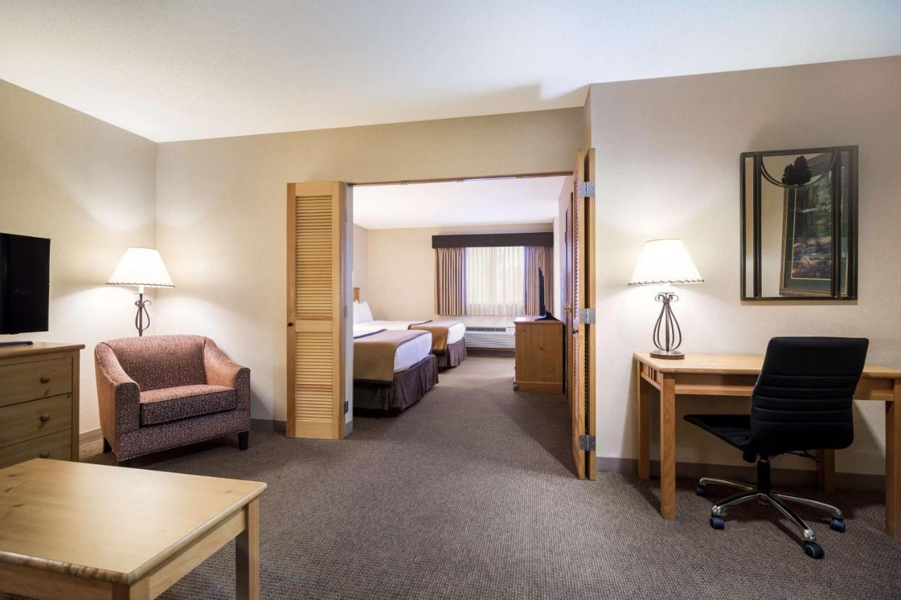 Best Western Golden Spike Inn & Suites Hill City Exterior photo