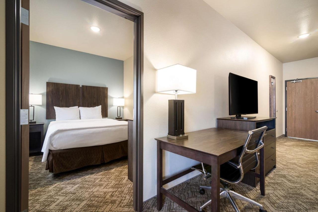 Best Western Golden Spike Inn & Suites Hill City Exterior photo