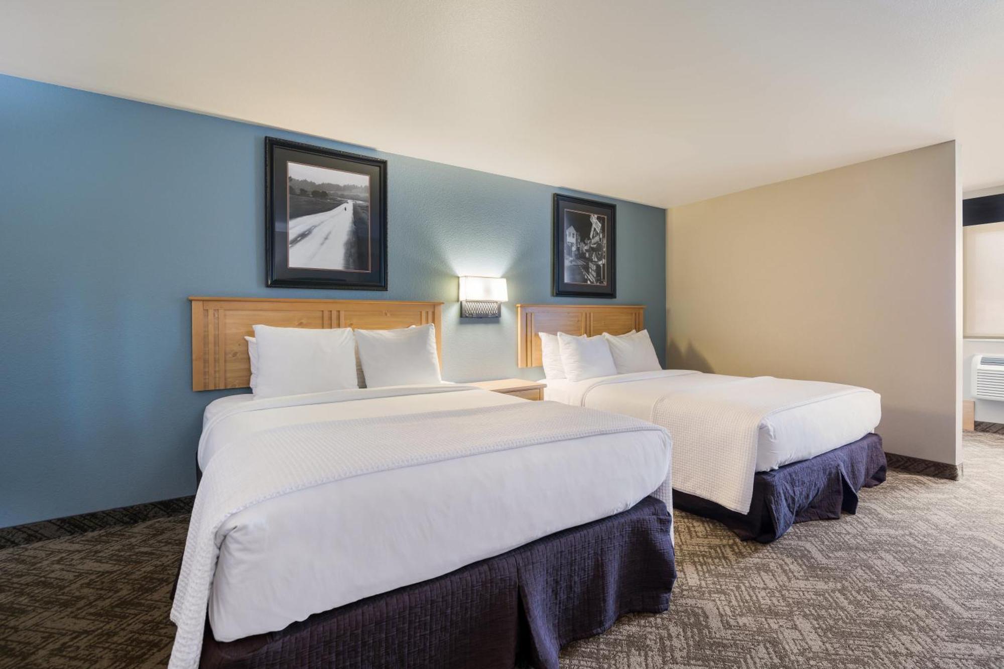 Best Western Golden Spike Inn & Suites Hill City Exterior photo