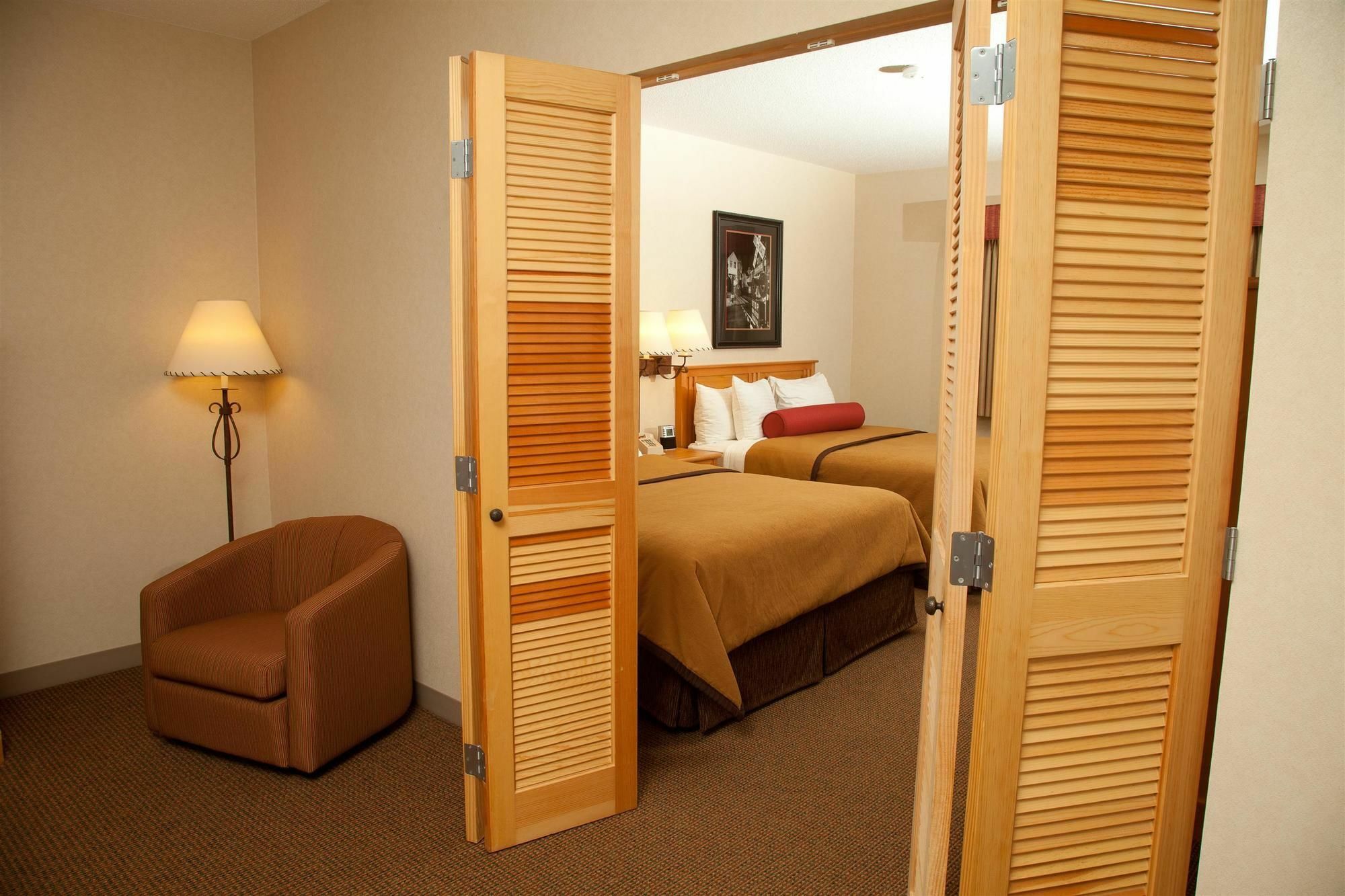 Best Western Golden Spike Inn & Suites Hill City Exterior photo
